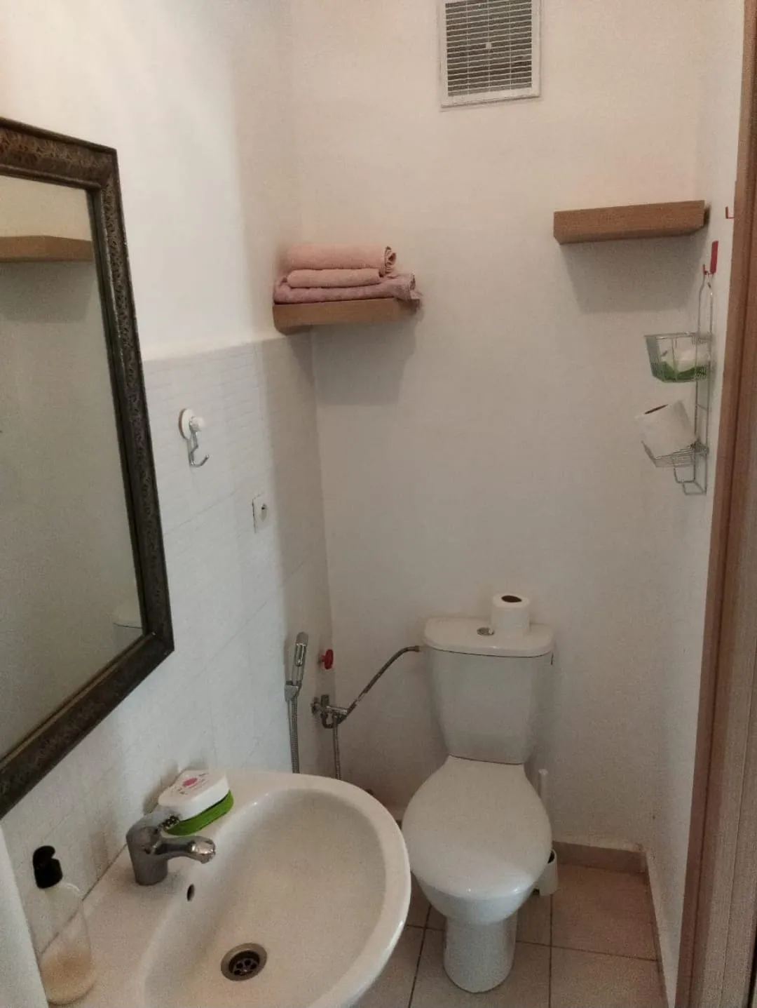Appartement à vendre - 56 m² - Titré - 1er étage - 2 chambres et salon Appartement à vendre - 56 m² - Titré - 1er étage - 2 chambres et salon