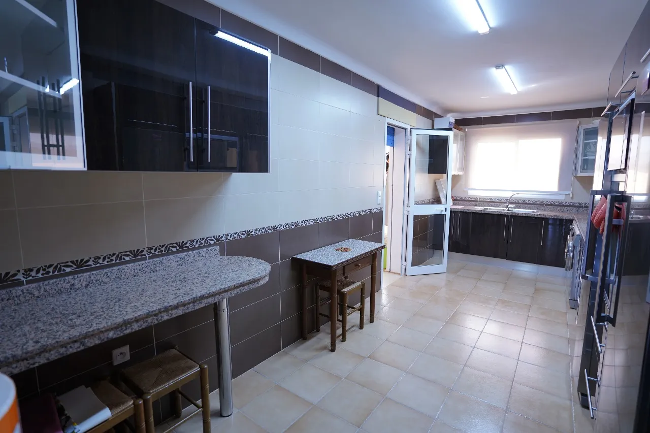 Appartement à Louer Résidence à kabila vista avec Piscine, Parking — 3 Chambres + Salon Climatisé Appartement à Louer Résidence à kabila vista avec Piscine, Parking — 3 Chambres + Salon Climatisé