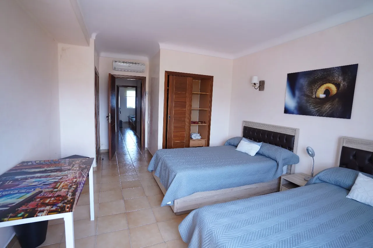 Appartement à Louer Résidence à kabila vista avec Piscine, Parking — 3 Chambres + Salon Climatisé Appartement à Louer Résidence à kabila vista avec Piscine, Parking — 3 Chambres + Salon Climatisé
