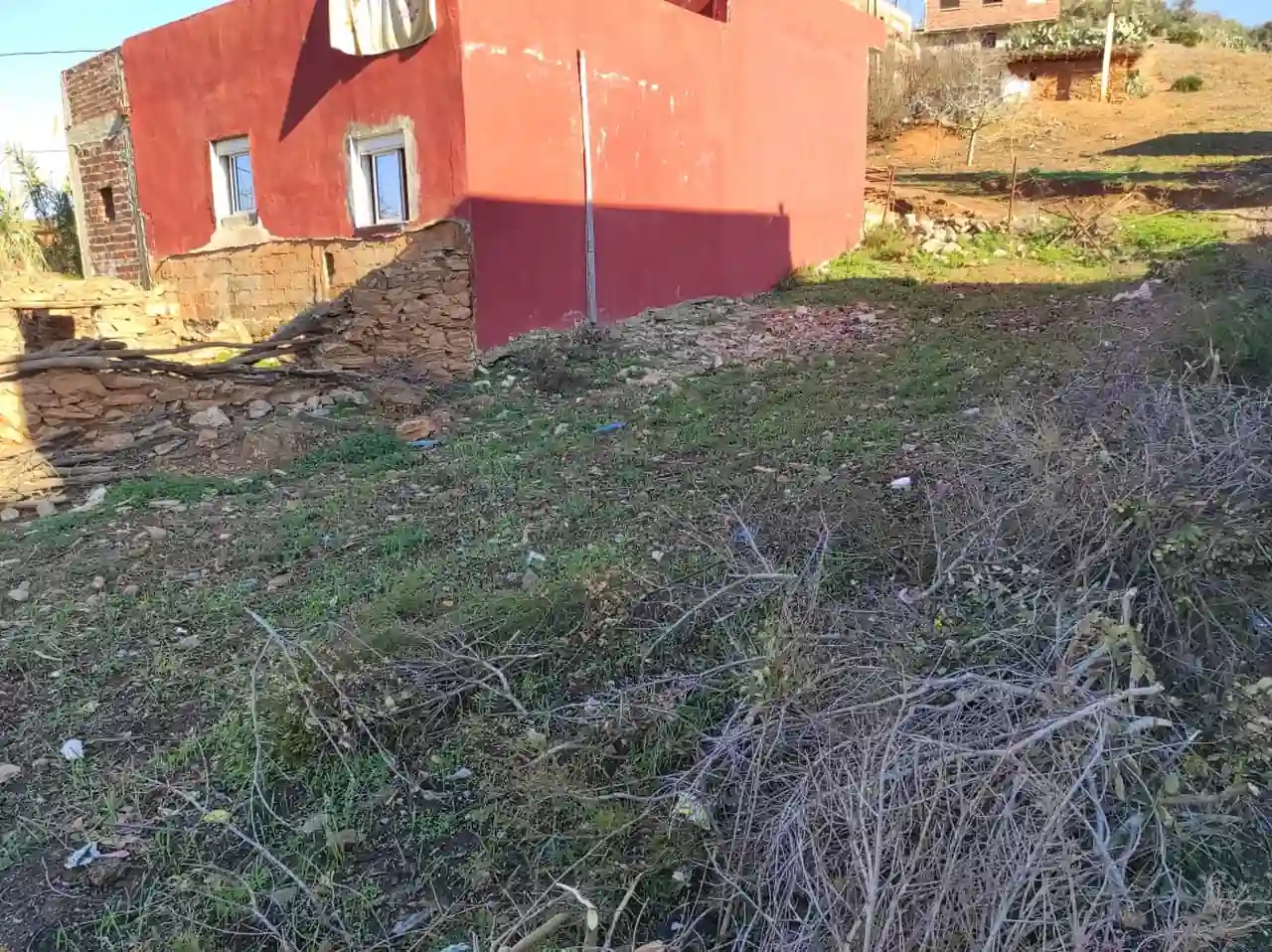 Terrain à Vendre Amsa zone immeuble R+3 prix raisonnable a cote de la mosquée Terrain à Vendre Amsa zone immeuble R+3 prix raisonnable a cote de la mosquée